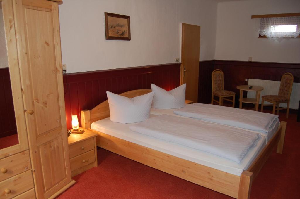 Rennstieg-Hotel Rettelbusch Kammerforst Стая снимка